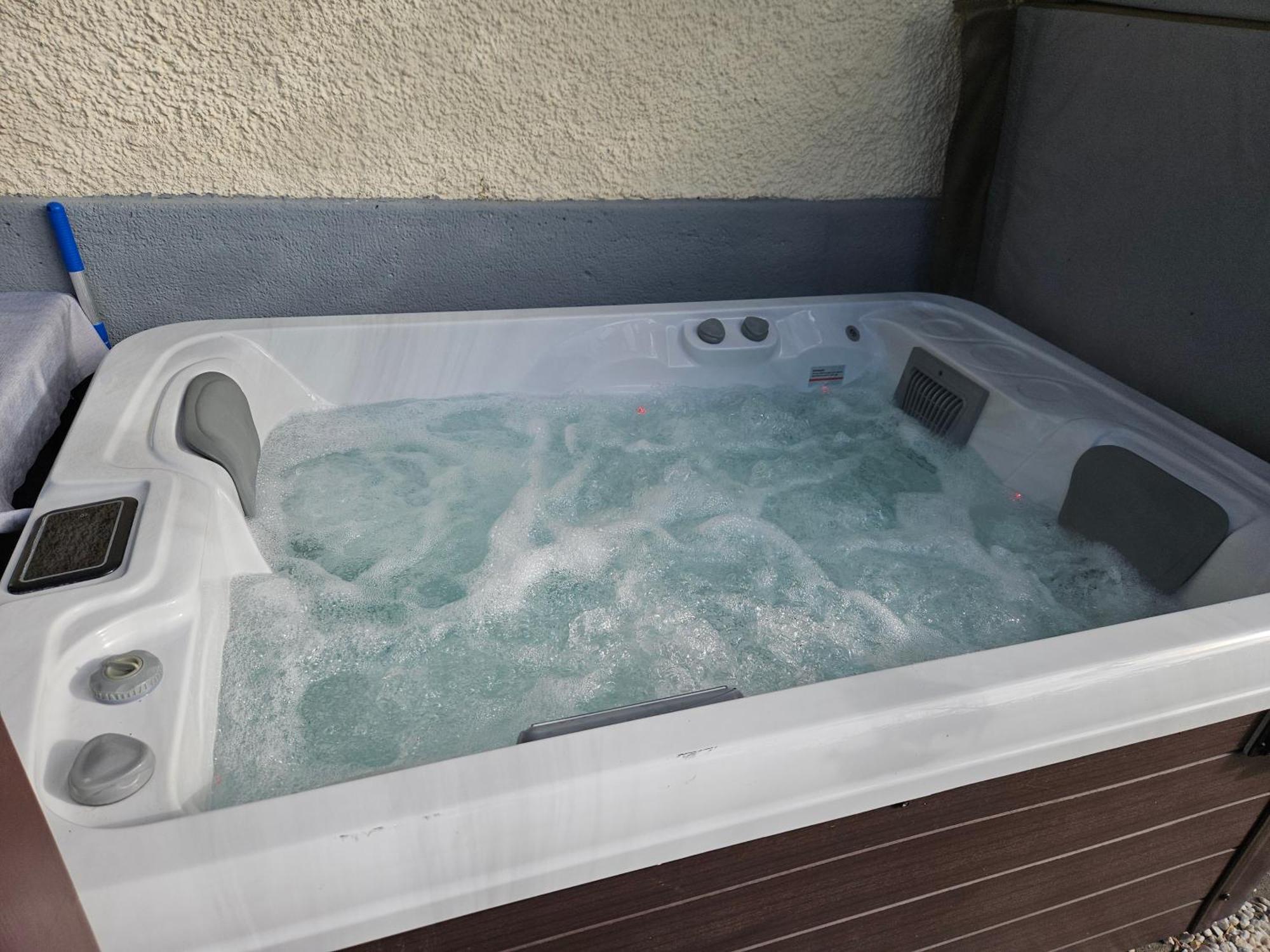 Premium Apartment Mit Privatem Whirlpool, Sauna, Garten Sankt Martin am Grimming Exteriér fotografie